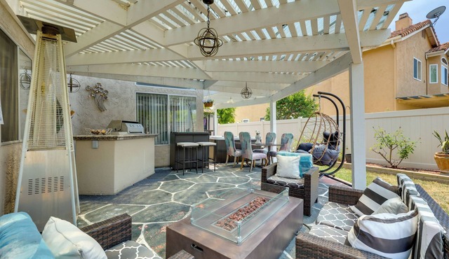 Hot Tub! Extended Escape 9 Mi to Oceanside Beach in Oceanside