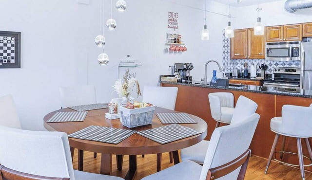 `Iconic Memphis` Loft - Spacious 2BD in the heart of the Downtown (Loft#303)