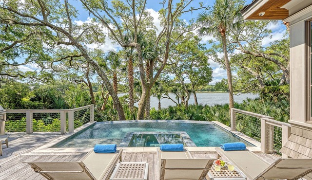 Immaculate new Rhett's Bluff property