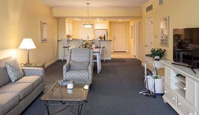 JN 28- JL 5 pay 1,120USD 2 bedroom Resort, multiple pools, walk to beach, Wi-Fi,