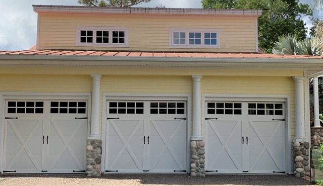 Key West Style Cottage on 2.5 Acre Estate (Secluded)- Very quiet -Tarpon Springs in Tarpon Springs