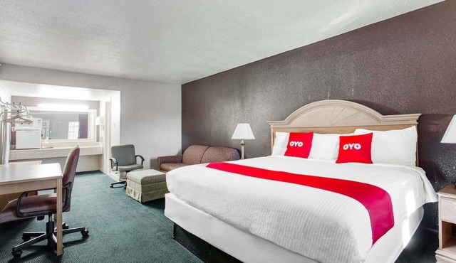King Bed|Non-Smoking in Bald Knob AR