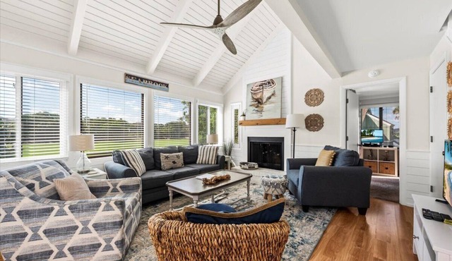 Kings Tide Cottage by Sandpiper | Near Beach