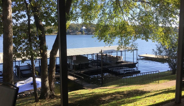 Lake Hamilton Main Channel Condo - Fantastic Lake View with covered boat stall in Hot Springs