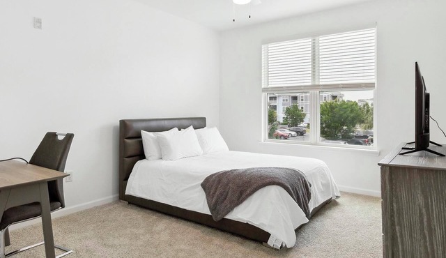Landing | Amazing 1BD, Clubhouse, Pool