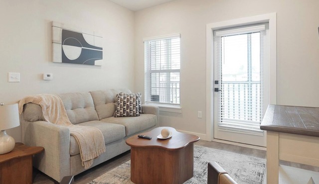 Landing | Modern 1BD, Gym
