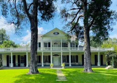 Linden - A Historic Bed and Breakfast in Natchez