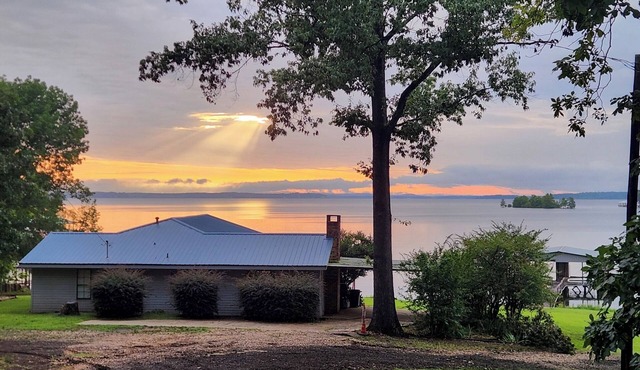 LochNess Lake House at Toledo Bend! Lake Front Escape and Private Boat House in Many