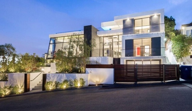 Londonderry - Architectural Luxury Home in Hollywood Hills