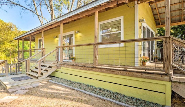 Lovely Toledo Bend Studio w/Scenic Views!