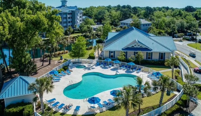 Luxurious 3BR Stay w/Intracoastal Views + Stunning Sunset Backdrop