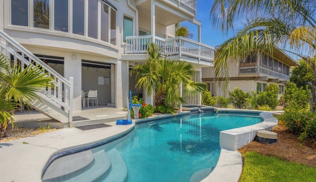 Luxury Family Oceanfront Oasis | Private Pool, Sun Decks w Views, Walkable to Coligny Plaza