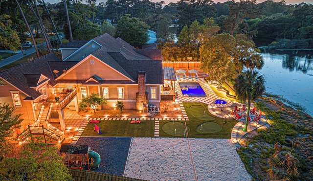 Luxury Lakefront Getaway | Pool, Spa, Pickleball. Theater & Game Room