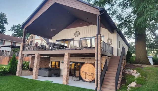 Luxury Lakeside Oasis ND Nearby in Niles