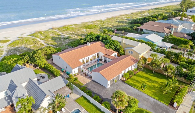 Luxury Ocean front villa 7 bedrooms 2 kitchen with pool in Cocoa Beach