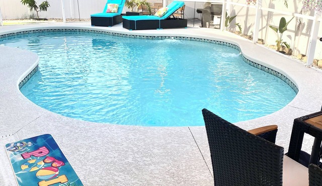 Luxury Pool home, 1 mile from Bush Gardens in Tampa