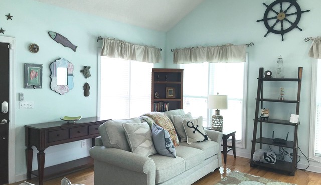 Mount Pleasant Home, minutes to beaches and downtown Charleston
