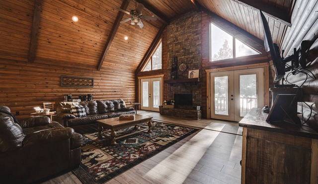 *New* LakeWood Cabin at Timber Lodge Ranch