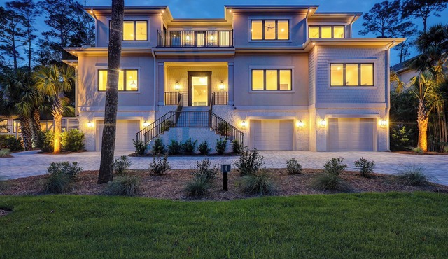 New luxury second row from ocean10 bedroom beach home in Palmetto Dunes