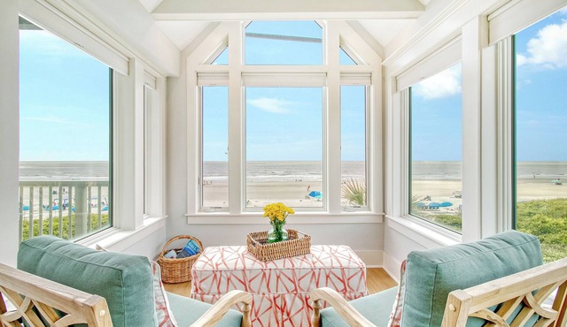 New! Oceanfront with amazing views in popular East Beach community