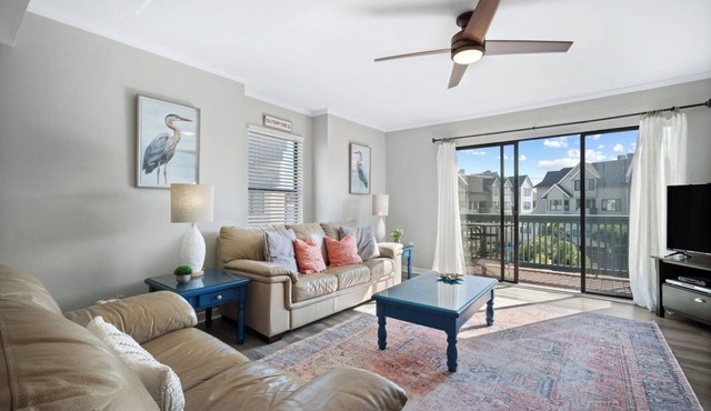 New to VRBO 3 Bedroom Villa - Golf cart included - 604 Newhaven