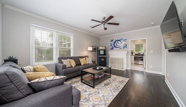 NEW! UPTOWN Cottages - 2bed/1bath-new furnishings!