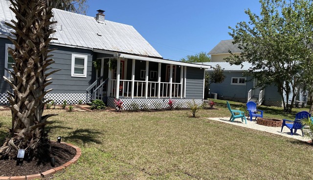 Newly Renovated 2 Bedroom 1 Bath