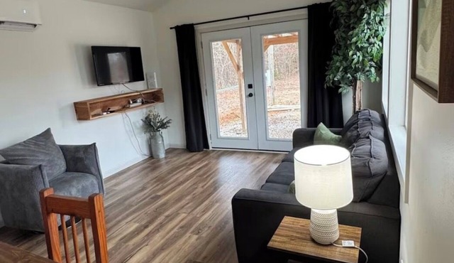 Newly Renovated Tiny Home in Pontotoc