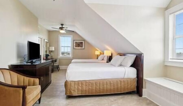 Oak Cottage R301