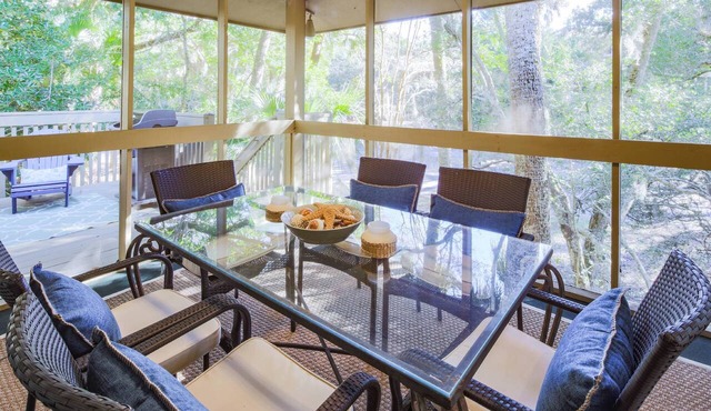 Oceanfront Community Pool Access; Serene, Sun-Dappled Screened Porch & Back Deck!