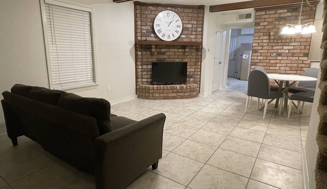 Off Duty Retreat - Comfortable place to come home to after a long day in Destrehan