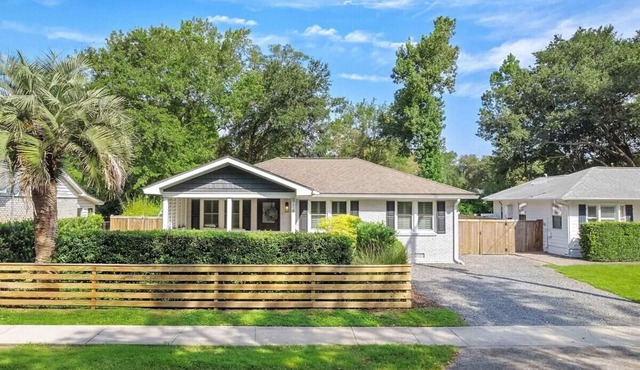 Old Village Palmetto- Pet Friendly