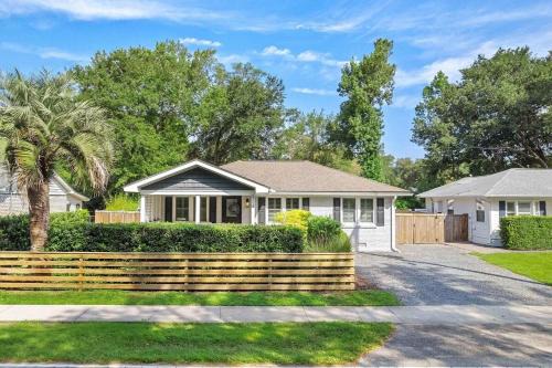 Old Village Palmetto- Pet Friendly
