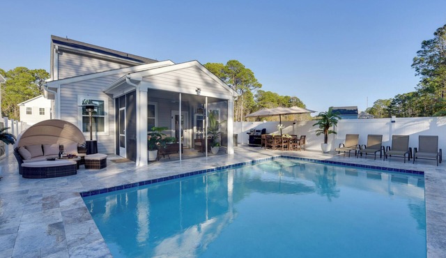 'Palmetto Breeze Retreat' Pool & Coastal Elegance
