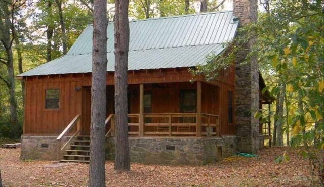 Paradise on the Little Red River and prime trout fishing!