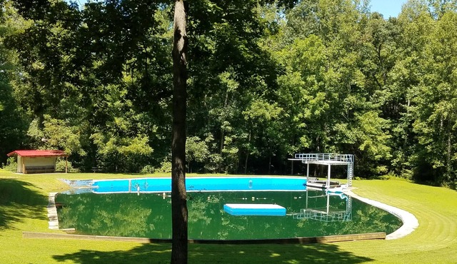 Peaceful and Quiet Bliss with 2 ponds, nearby mtns & lake, golf cart available.