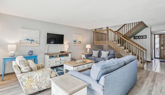 Peaceful Pet Friendly Townhome