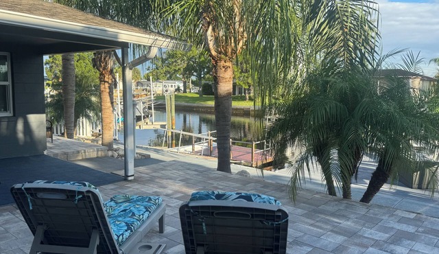 Peaceful Waterfront Getaway in New Port Richey