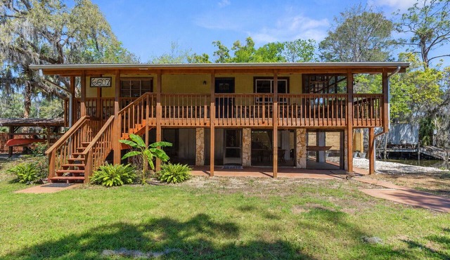Peaceful Waterfront Escape on Withlacoochee Private Dock, Old Florida Charm in Yankeetown