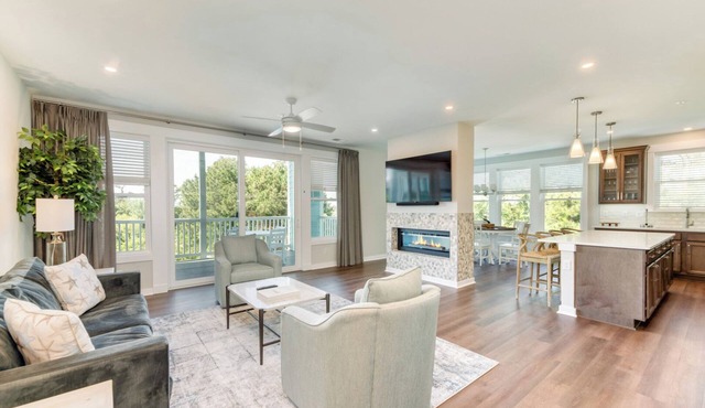 Pearl Point - Serene Retreat, Large End Unit, Peaceful Views in Kill Devil Hills