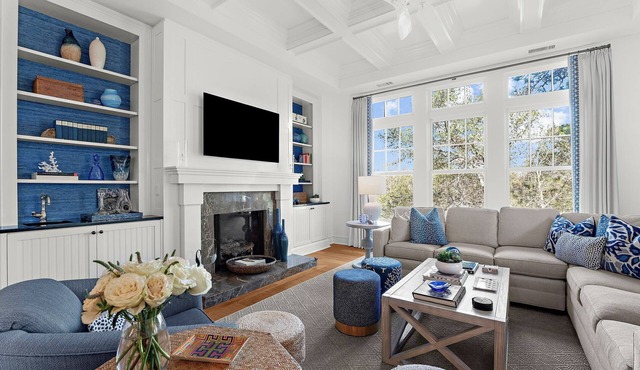 Penthouse in popular, centrally located new construction neighborhood