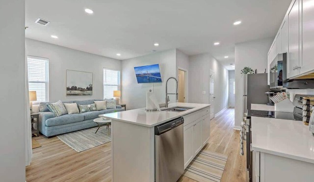Pilgrim Luxury #3. Newly Built!