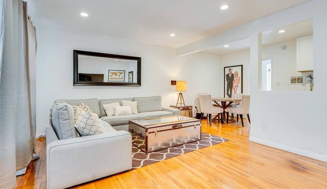 Prime West Hollywood Location 1 Bedroom 1 Bathroom Quiet Area