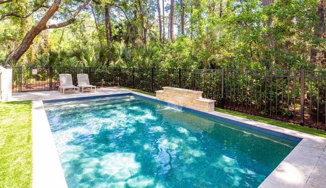 Private Pool, 4-Minute Bike Ride to Beach, 4 Covered Balconies & Serene Views of Maritime Forest