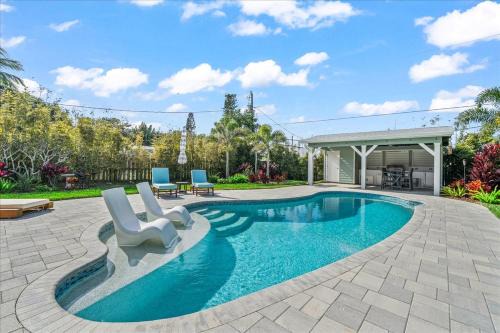 Private Pool, Backyard, and Steps to the Beach in Cocoa Beach