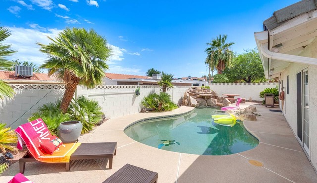 Private Pool Home 2BR and 2BA Fully Furnished Henderson in Henderson