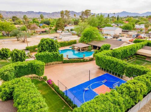 Private Urban-Oasis w Resort Pool in Phoenix
