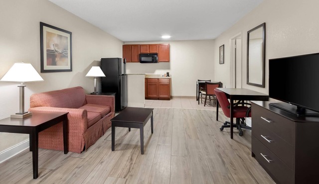 Quality Inn & Suites Lexington