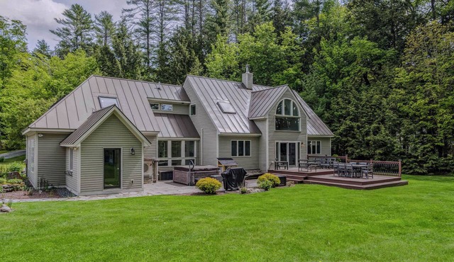 Quechee Meadows Home with Hot Tub & Fire Pit in Quechee