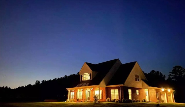 Quiet Home Outside Tupelo in Mooreville